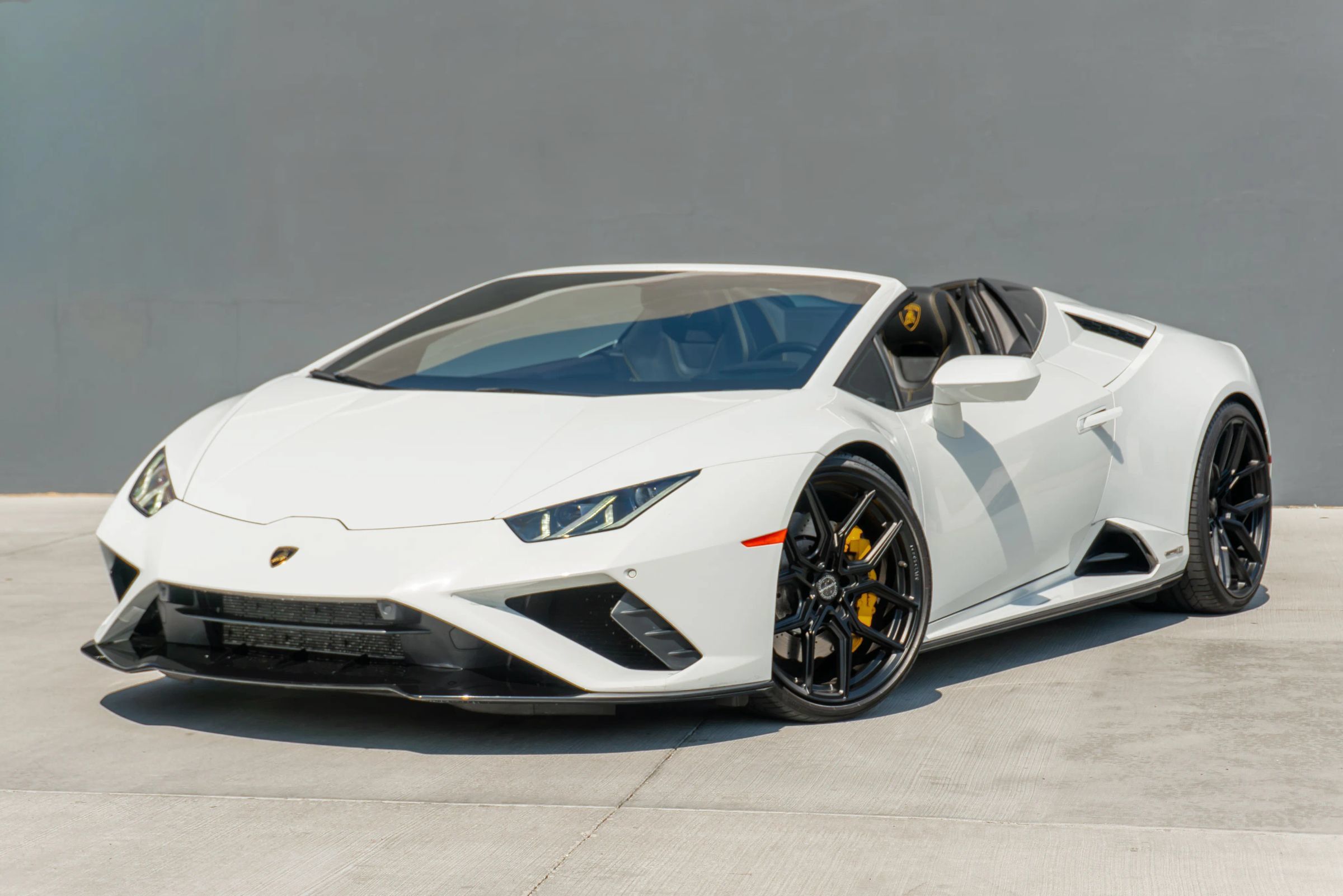 Used 2021 Lamborghini Huracan EVO RWD image 4