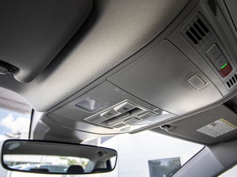 Used 2024 Volkswagen Jetta SE w/ Panoramic Sunroof Package FWD image 32