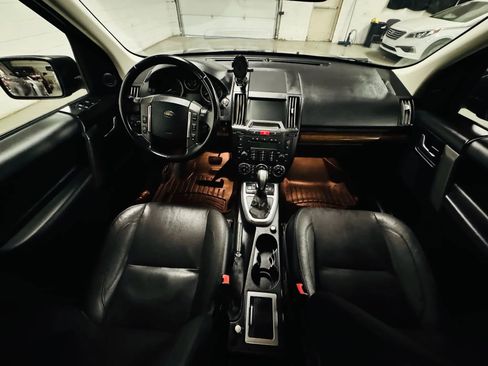 Used 2010 Land Rover LR2 HSE AWD/4WD image 12