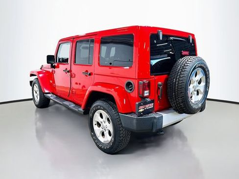 Used 2015 Jeep Wrangler Unlimited Sahara AWD/4WD image 9