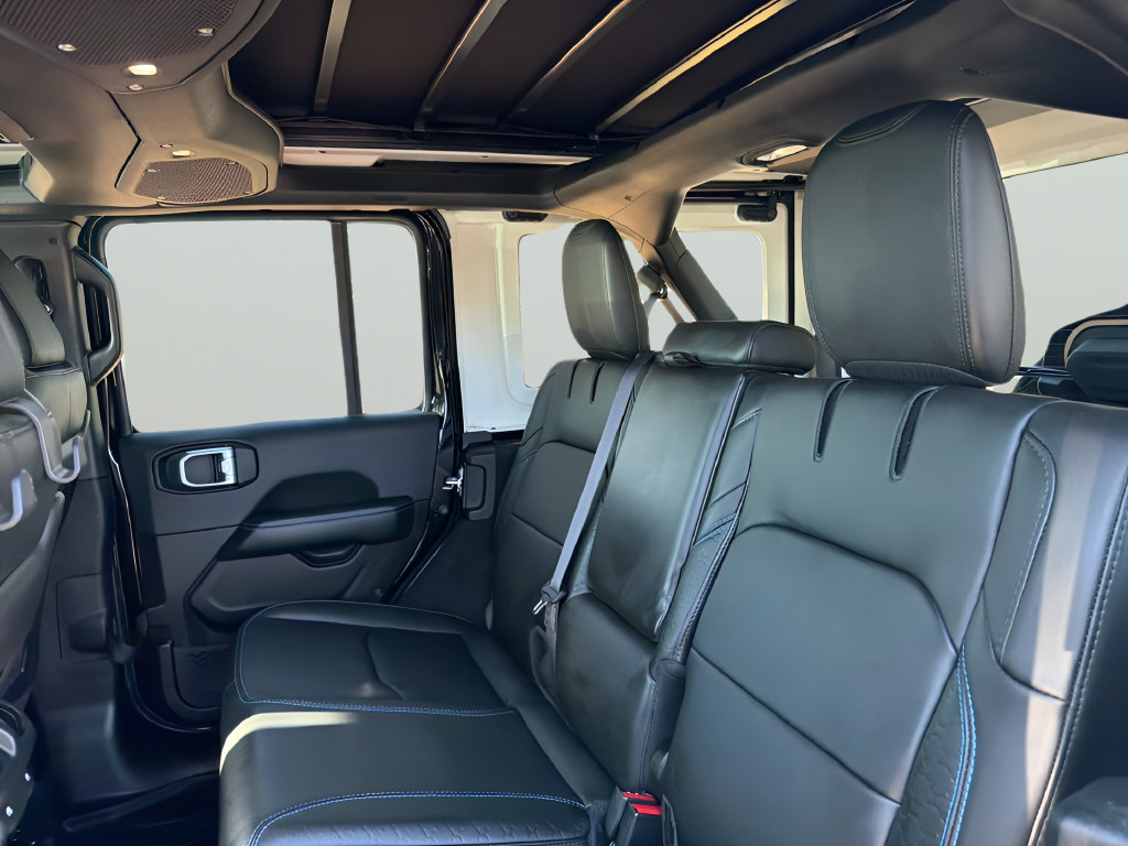 Used 2024 Jeep Wrangler High Altitude AWD/4WD image 31