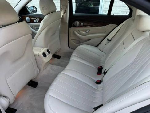 Used 2017 Mercedes-Benz E 300 4MATIC w/ Premium 1 Package image 19