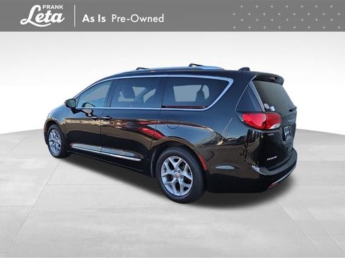 Used 2017 Chrysler Pacifica Touring-L Plus w/ Advanced Safetytec Group image 4