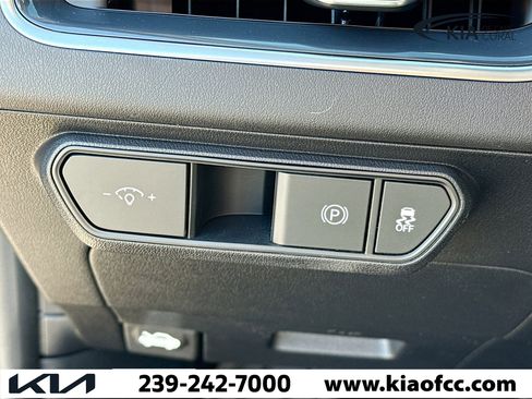 New 2026 Kia K4 EX image 32