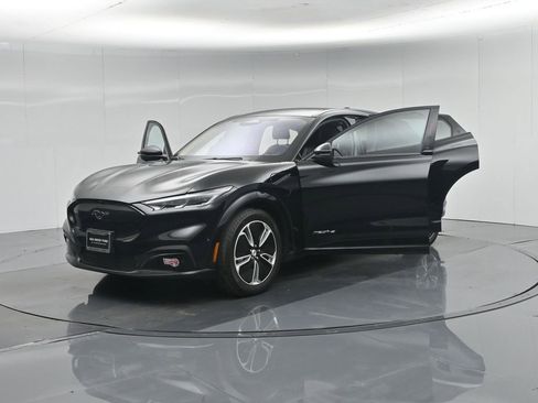 Used 2023 Ford Mustang Mach-E Premium RWD image 32