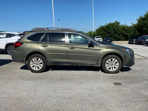 Used 2019 Subaru Outback 2.5i Premium AWD/4WD image 4