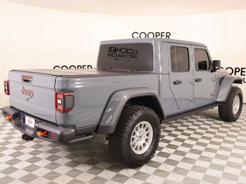 Used 2025 Jeep Gladiator Mojave w/ Steel Bumper Group AWD/4WD image 19