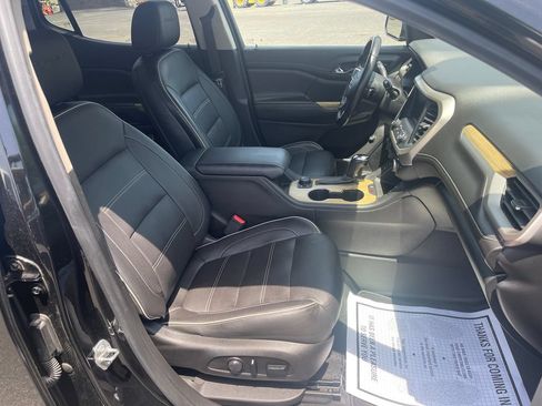 Used 2019 GMC Acadia Denali w/ Technology Package AWD/4WD image 30
