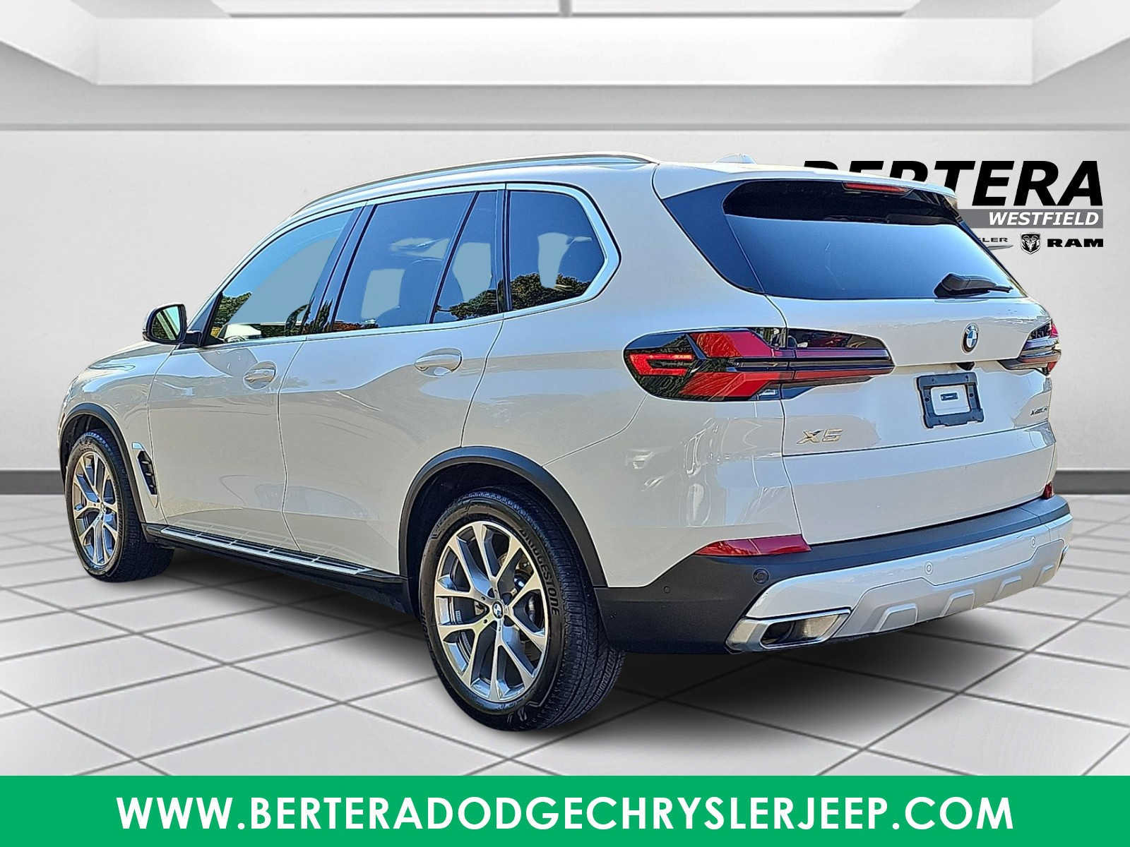 Used 2026 BMW X5 xDrive40i AWD/4WD image 4