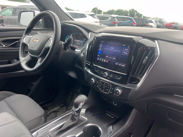 Used 2023 Chevrolet Traverse LT AWD/4WD image 7