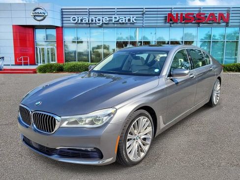 Used 2016 BMW 750i xDrive AWD/4WD image 4
