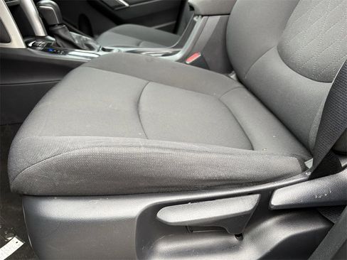 Used 2022 Toyota Corolla Cross LE image 13