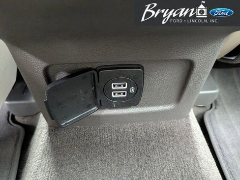 Used 2022 Lincoln Corsair AWD w/ Premium Package image 39