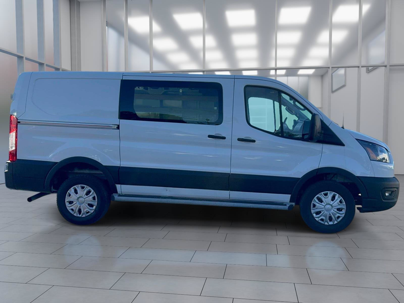 Used 2025 Ford Transit 250 Low Roof w/ Exterior Upgrade Package RWD image 3
