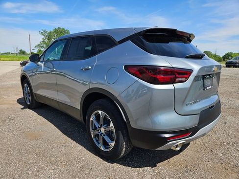 Used 2025 Chevrolet Blazer LT AWD/4WD image 5