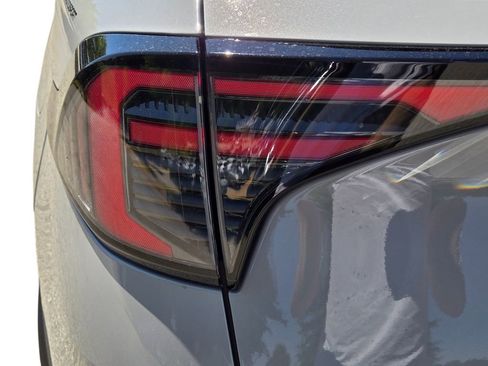 New 2026 Kia Sportage EX FWD image 11