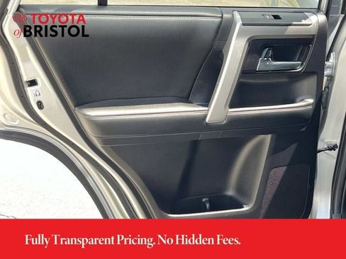 Used 2015 Toyota 4Runner SR5 Premium AWD/4WD image 17