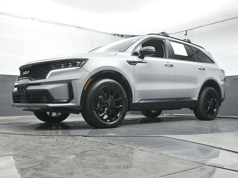 Used 2023 Kia Sorento SX AWD/4WD image 36