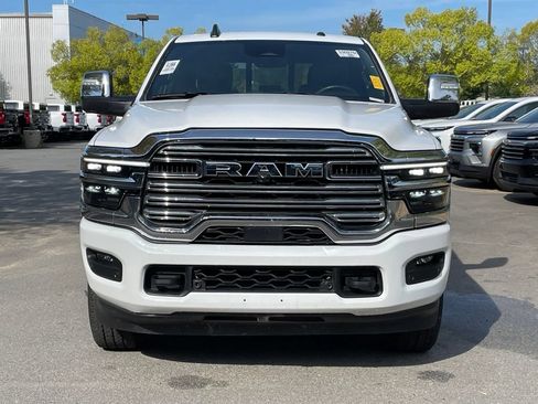 Used 2025 RAM 2500 Laramie AWD/4WD image 2