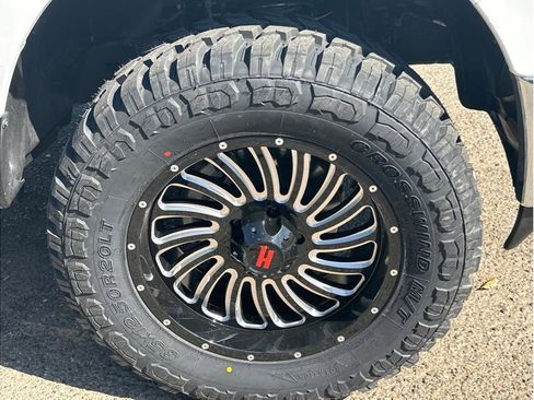 Used 2022 RAM 1500 Classic SLT image 10