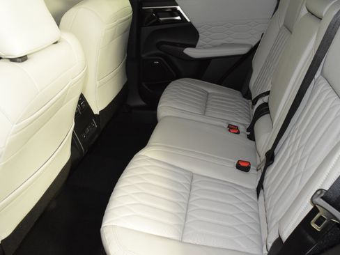 New 2026 Mitsubishi Outlander SEL AWD/4WD image 15