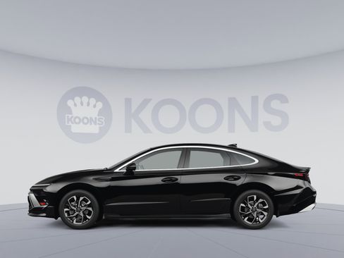 Used 2025 Hyundai Sonata SEL image 2