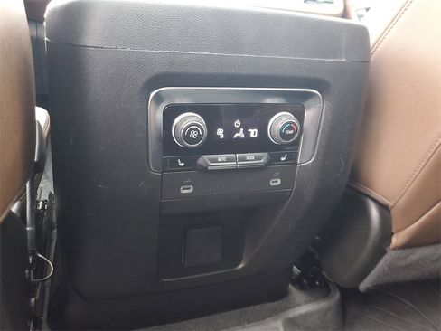 Used 2024 Chevrolet Suburban High Country w/ Premium Package image 14