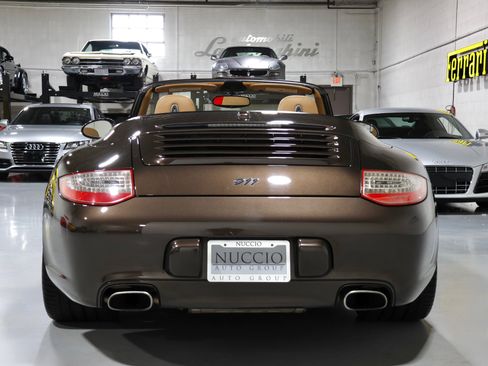 Used 2011 Porsche 911 Cabriolet image 37