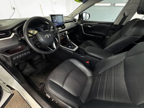Used 2022 Toyota RAV4 Limited AWD/4WD image 14