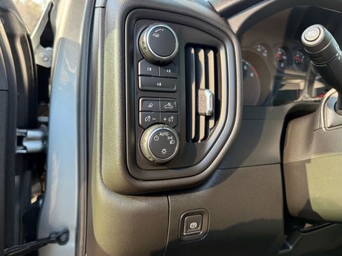 Used 2024 Chevrolet Silverado 2500 Custom w/ Custom Value Package image 16