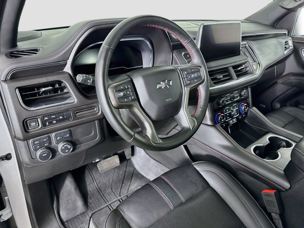 Used 2024 Chevrolet Suburban RST w/ Luxury Package AWD/4WD image 9
