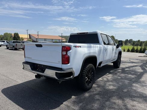 Used 2023 Chevrolet Silverado 2500 LT w/ Convenience Package AWD/4WD image 4