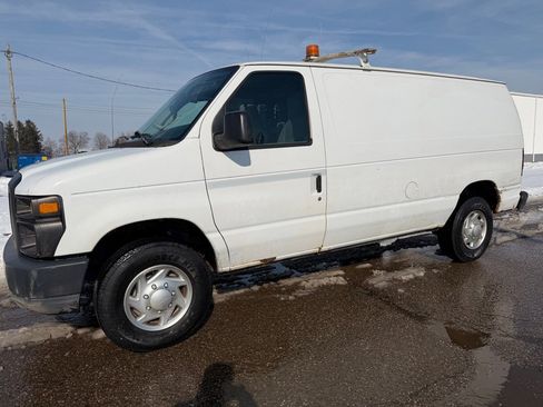 Used 2011 Ford E-250 and Econoline 250 w/ PWR Group image 3