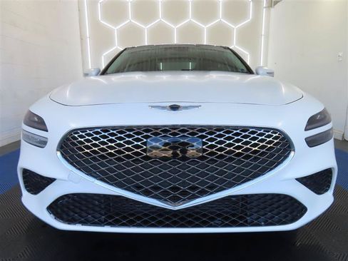 Used 2022 Genesis G70 2.0T w/ Prestige Package RWD image 3