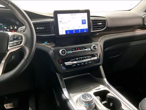Used 2020 Ford Explorer Limited w/ Equipment Group 310A image 9