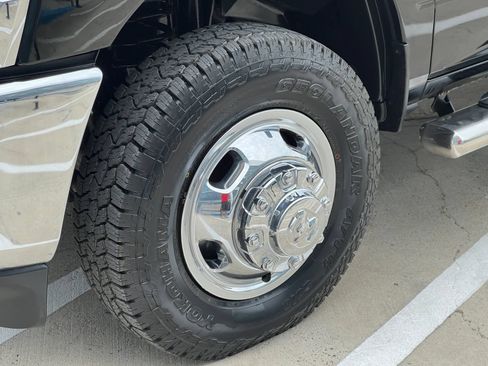 Used 2020 RAM 3500 Big Horn w/ Level 1 Equipment Group AWD/4WD image 9