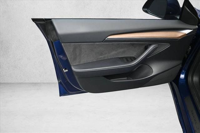 Used 2023 Tesla Model 3 Standard Range RWD image 15
