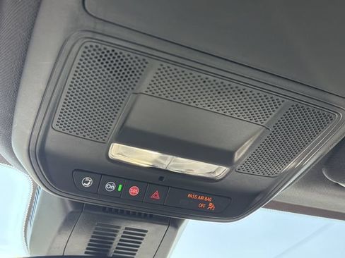 Used 2025 Chevrolet Equinox LT FWD image 25
