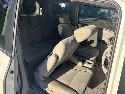 Used 2012 Nissan Quest S image 21