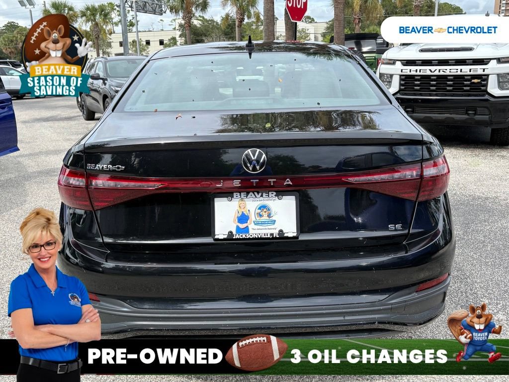 Used 2025 Volkswagen Jetta SE FWD image 6