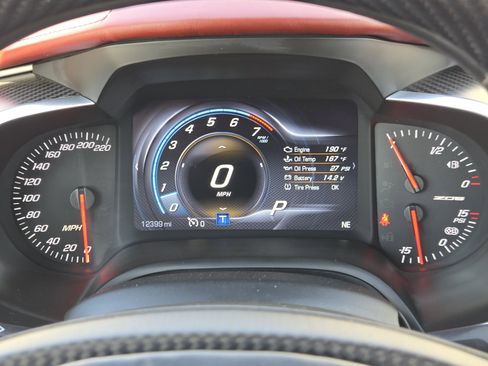 Used 2016 Chevrolet Corvette Z06 w/ 3LZ Preferred Equipment Group image 17