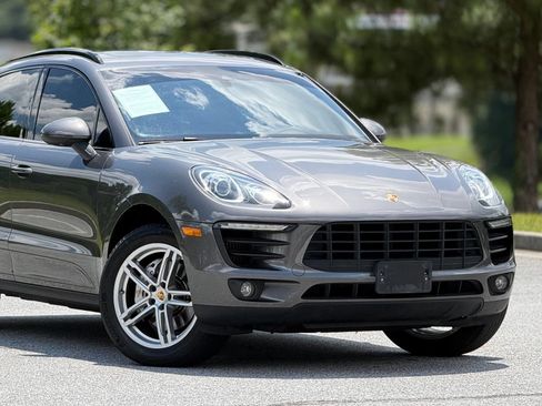 Used 2018 Porsche Macan S AWD/4WD image 46
