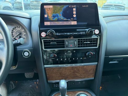 Used 2024 Nissan Armada SL w/ Captain's Chairs Package image 26