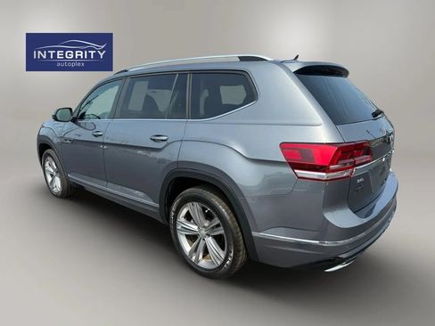 Used 2018 Volkswagen Atlas SEL w/ R-Line Package FWD image 3