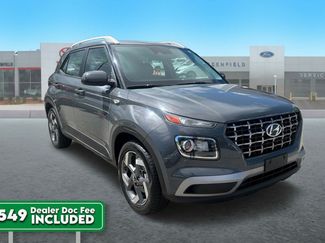 Used 2024 Hyundai Venue SEL FWD video 1
