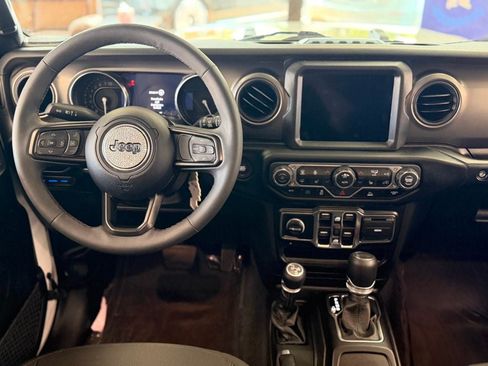 Used 2023 Jeep Wrangler Unlimited w/ Cold Weather Group AWD/4WD image 37