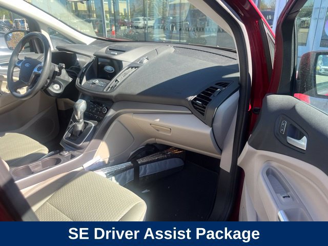 Used 2017 Ford C-MAX Energi SE w/ Equipment Group 401A FWD image 5