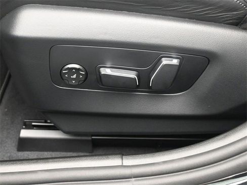 New 2026 BMW M5 image 18