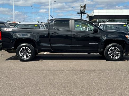 Used 2021 Chevrolet Colorado Z71 AWD/4WD image 3