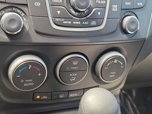 Used 2015 MAZDA MAZDA5 Sport FWD image 24